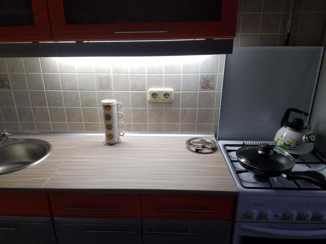 Apartment On Metro Mihalova Minsk Exterior photo